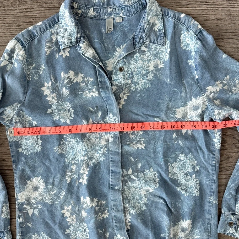 🌼KUT FROM THE KLOTH🌼 Blue Floral Denim Chambray Shirt - Picture 3 of 6